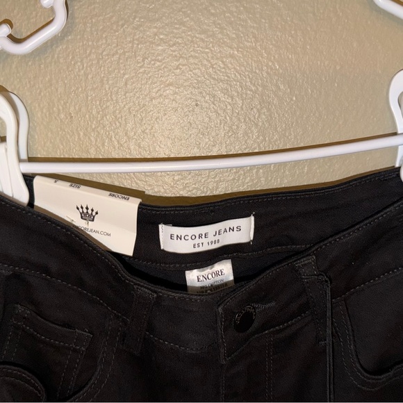 Forever 21 Black Skinny Jeans - Picture 6 of 11